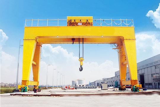 Port Mating Movable Portal Crane.jpg