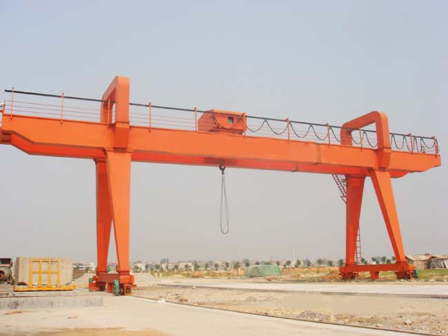 Double Girder Box Type 250 Ton Gantry Crane Cena